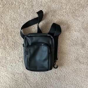 New Without Tags Women's Reebok Crossbody Bag